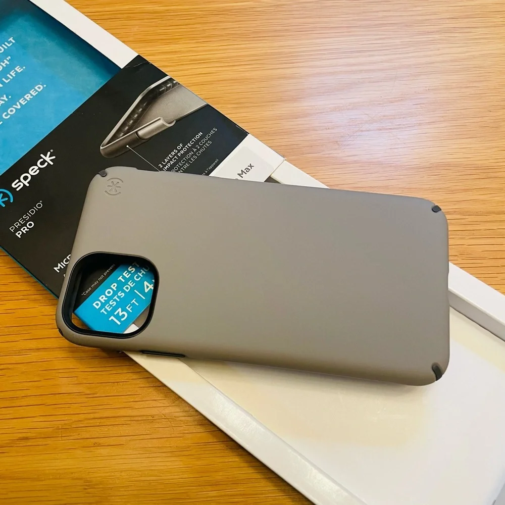 Speck iPhone 11 Pro Max Grey Impact & Antimicrobial Protection Presido Pro Case